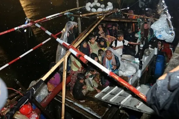 Calls Grow to Save 200 Rohingya Refugees Stranded at Sea