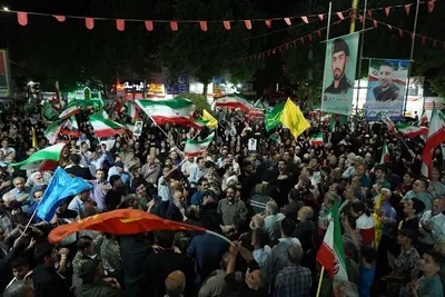 موج ۱۰۰؛ حضور باشکوه رزمندگان خیابان در حمایت از رزمندگان میدان
