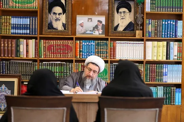 دیدار اقشار مختلف مردم با امام جمعه تبریز