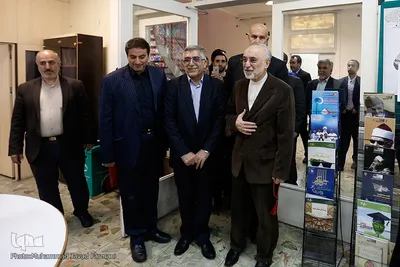 بازدید علی‌اکبر صالحی، معاون رئیس‌جمهور و رئیس سازمان انرژی اتمی کشور از ایکنا