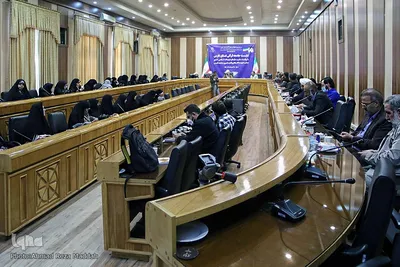 نشست جامعه قرآنی استان فارس با رئیس سازمان تبلیغات اسلامی کشور
