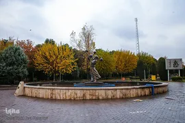 یک روز پاییزی بارانی