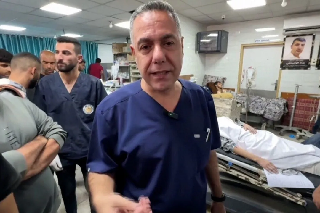 El Dr. Abu Safiya enfrenta tortura, negligencia médica y duras condiciones penitenciarias