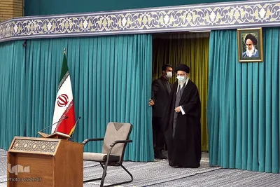 Koranrezitation im Beisein von Imam Chamenei