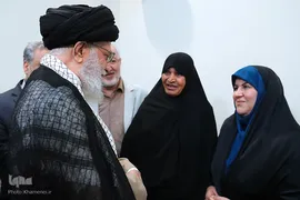 دیدار نویسنده و راوی کتاب «فرنگیس» با رهبر انقلاب