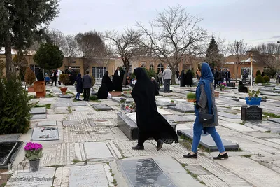 زیارت اهل قبور در آخرین پنجشنبه سال - قزوین