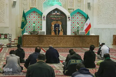 برگزاری مراسم بزرگداشت پیروزی انقلاب اسلامی در حرم مطهر