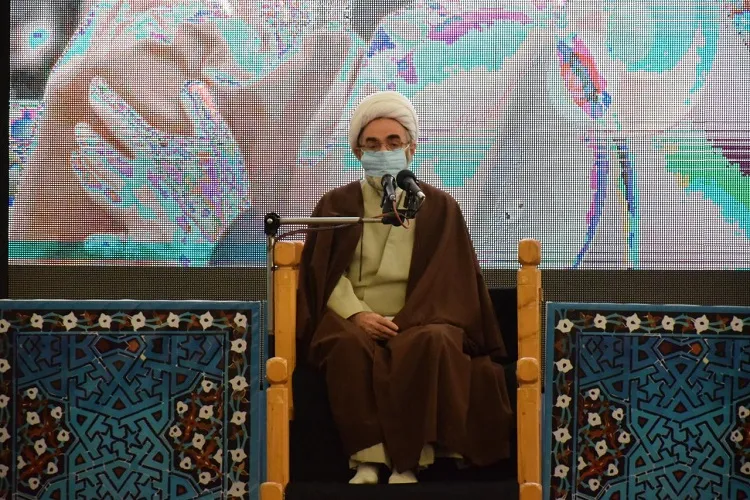 آیت الله مصباح با پاسخ به شبهات روز جامعه اسلامی را بیمه کرد