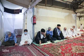 محفل انس و معرفت در منا با حضور امیرالحاج حجت الاسلام و المسلمین نواب