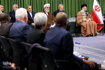 دیدار شرکت‌کنندگان در سیزدهمین کنفرانس اتحادیه بین‌المجالس سازمان همکاری اسلامی با رهبر انقلاب