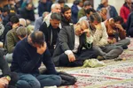 مرثیه سرایی حاج صادق آهنگران در رثای شهادت حضرت فاطمه سلام‌الله‌علیها