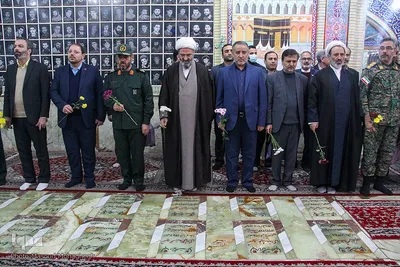 گلباران مزار شهدا در اولین روز دهه فجر