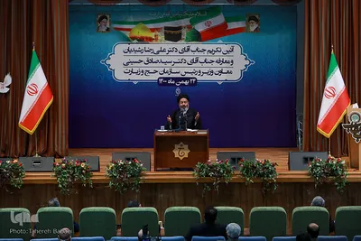 حجت‌الاسلام عبدالفتاح نواب نماینده ولی فقیه در امور حج و زیارت در مراسم تودیع و معارفه رئیس سازمان حج و زیارت