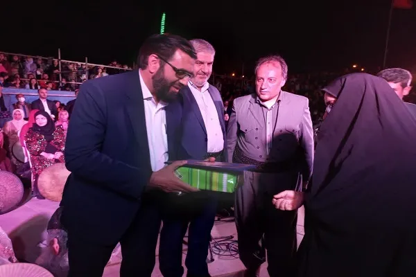 تجلیل از فعالان قرآنی و خوشنویسان برتر مریوان