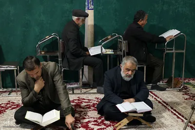 جزءخوانی قرآن در آستان امامزاده جعفر(ع) یزد‎
