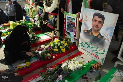 آیین ملی میهمانی لاله‌ها در گلستان شهدای اصفهان