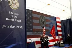 صوت القرآن يعلو فوق احتفالات نقل السفارة الأمريكية للقدس + فيديو