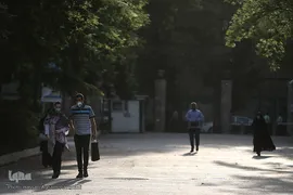 اقامه نماز عید سعید «فطر» به امامت حجت‌الاسلام والمسلمین مصطفی رستمی، رئیس نهاد نمایندگی مقام معظم رهبری در دانشگاه ها در مسجد دانشگاه تهران
