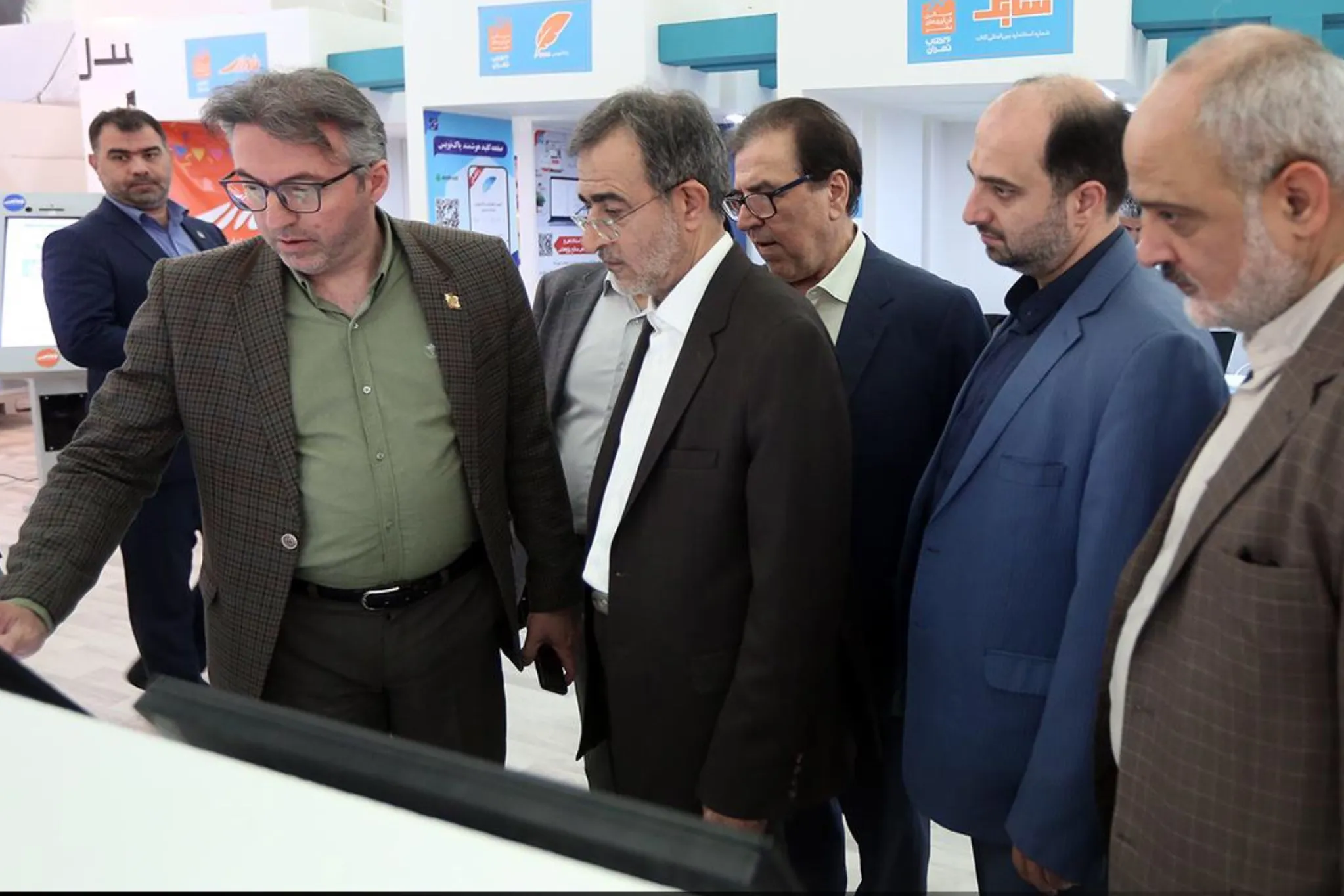 فیلم | بازدید رئیس جهاددانشگاهی از نمایشگاه کتاب تهران