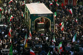 تشییع پیکر فرماندهان شهید