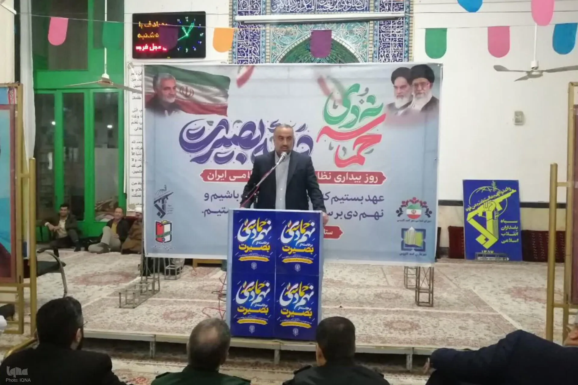 بصیرت نسل جوان ضامن تداوم راه انقلاب است