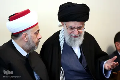 دیدار رهبر انقلاب با وزیر اوقاف و جمعی از علمای سوریه
