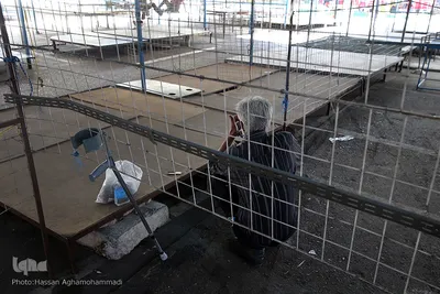 بازارچه دستفروشان در پارک سوار آزادی