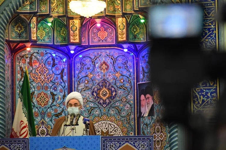 پایبندی به احکام اسلام سعادت دنیا و آخرت را رقم می زند