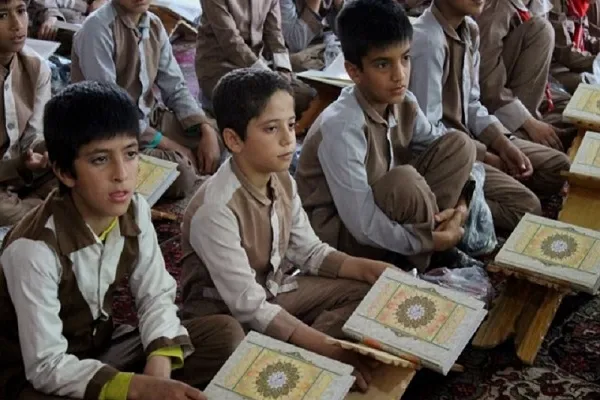 پخش مستقیم اختتامیه مسابقات کشوری قرآن دانش‌آموزی