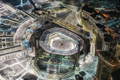 بر فراز خانه خدا 