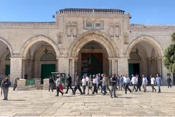 Israeli Settlers Storm Al-Aqsa Compound for 2nd Day