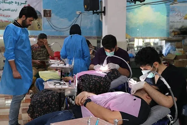 اعزام گروه جهادی دندانپزشکی به مناطق محروم هرمزگان
