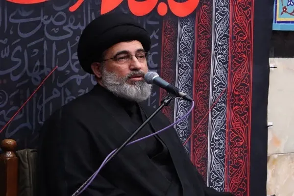 امام سجاد(ع) در صحیفه سجادیه نحوه حرف زدن با خدا را به ما آموخته است