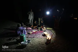 توزیع نذورات حسینی در میان گپرنشینان و اهالی فقیر روستاهای منطقه محروم جازموریان