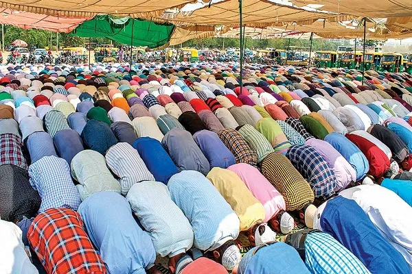 Sihlerin mabedinde Cuma namazı iptal edildi