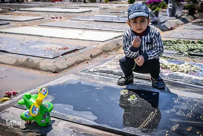 زیارت اهل قبور در آخرین پنجشنبه سال 