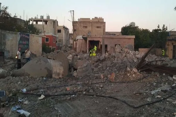 إسرائيل تستهدف مسجداً عمره 100 عام جنوب لبنان وتدمّره بالكامل