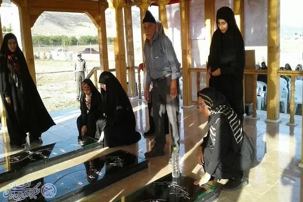 پنجشنبه شهدایی با یاد آزادگان سرافراز دفاع مقدس در مزار شهدای گمنام دودانگه ساری
