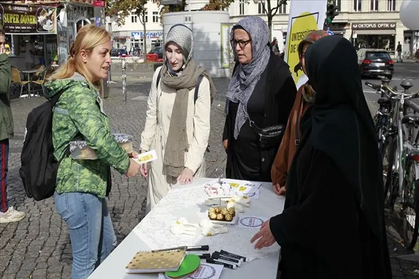 Müslüman kadınlara yönelik ayrımcılığa karşı sokak aksiyonu