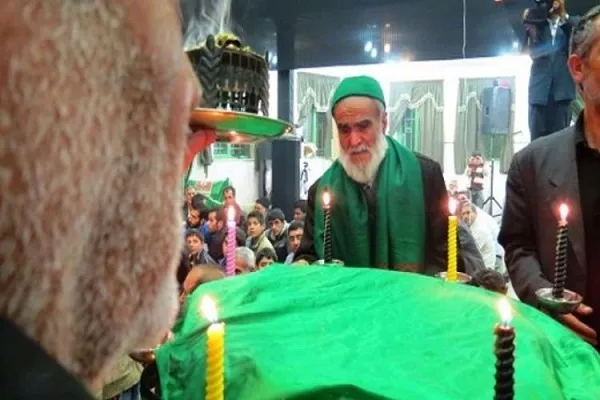 برگزاری مراسم تشت‌گذاری در سریش‌آباد