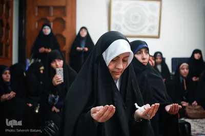 تجلیل شاگردان از مقام معلم قرآن

