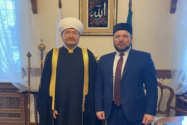 Муфтий Шейх Равиль Гайнутдин высоко оценил работу своего полпреда в СЗФО Дамира Хусаинова