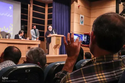 نشست صمیمانه ریاست سازمان سینمایی کشور با هنرمندان و فعالان سینمایی استان فارس