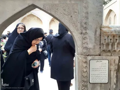 مراسم سنتی نیت کردن و توسل بر امام حسین(ع) با گندم شماری و نذر گندم در اهر
