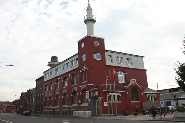 Almanya'da ezan okunan camilerin sayısı artıyor