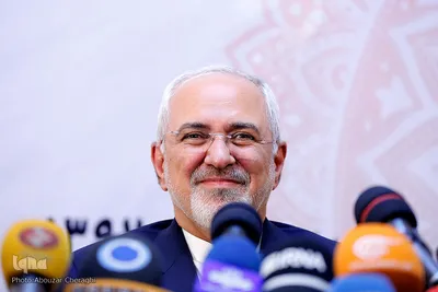 محمد جواد ظریف وزیر امور خارجه در همایش عبور از بحران و توسعه ایران