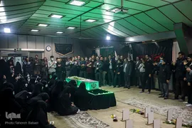 آیین وداع با پیکر شهید دفاع مقدس در بیمارستان نجمیه