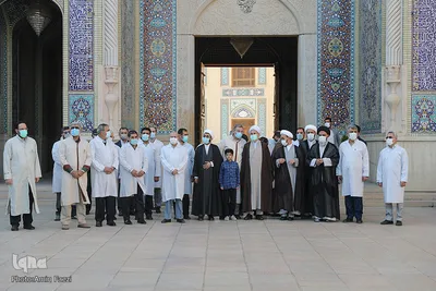آیین گلابشویی و گل‌آرایی مضجع شریف حضرت احمدبن موسی(ع) به‌مناسبت ولادت باسعادت حضرت زینب(س)