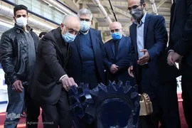 بازدید علی اکبر صالحی، قائم مقام فرهنگستان زبان و ادبیات فارسی از نمایشگاه توانمندی‌ها و دستاوردهای جهاددانشگاهی