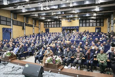 گردهمایی ایثارگران و پیشگامان انقلاب اسلامی در اصفهان